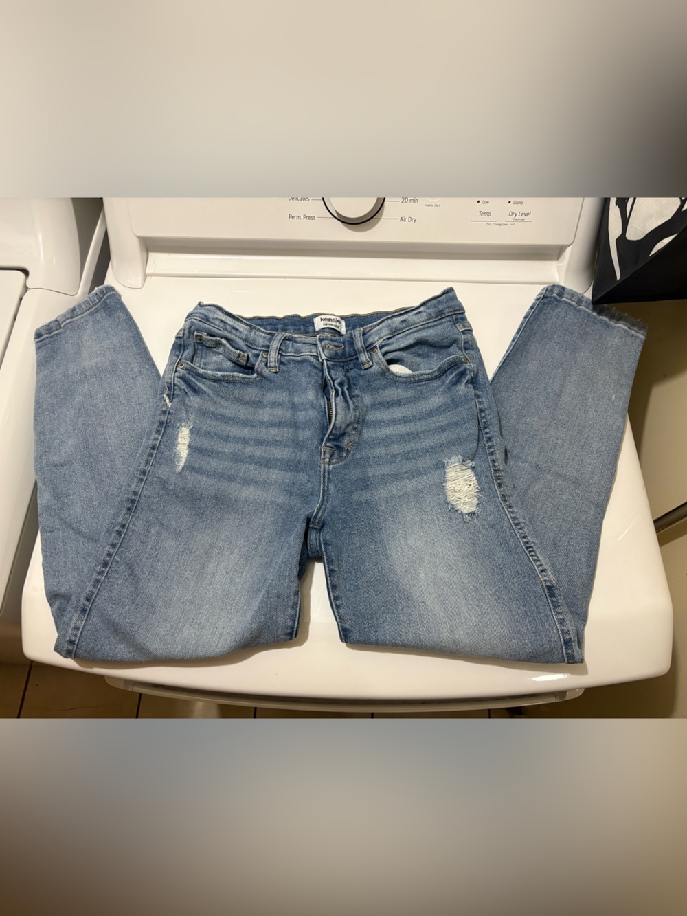 Kensie Light Wash Distressed Boyfriend Jeans